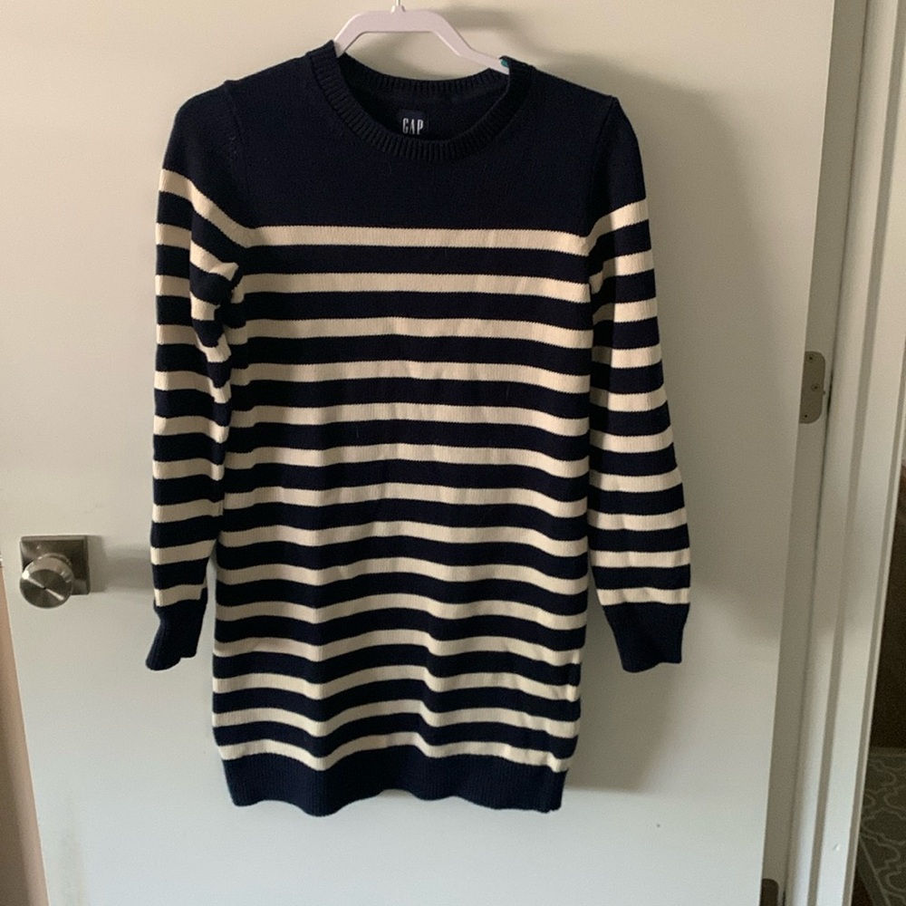Gap: (NWOT)